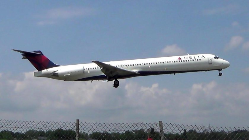 MCDONNELL Douglas MD-80