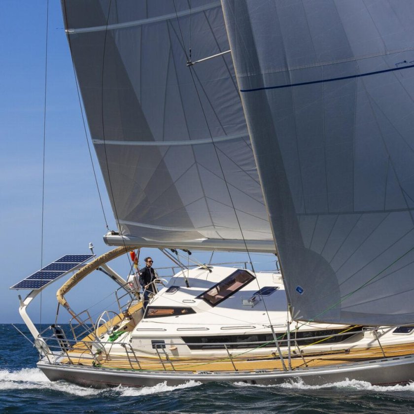 Яхта Гарсия 52