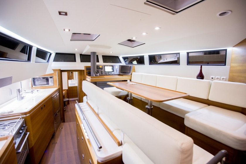 Яхта Гарсия 52