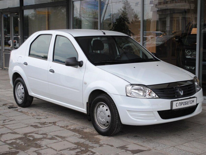Renault Logan 1 белый
