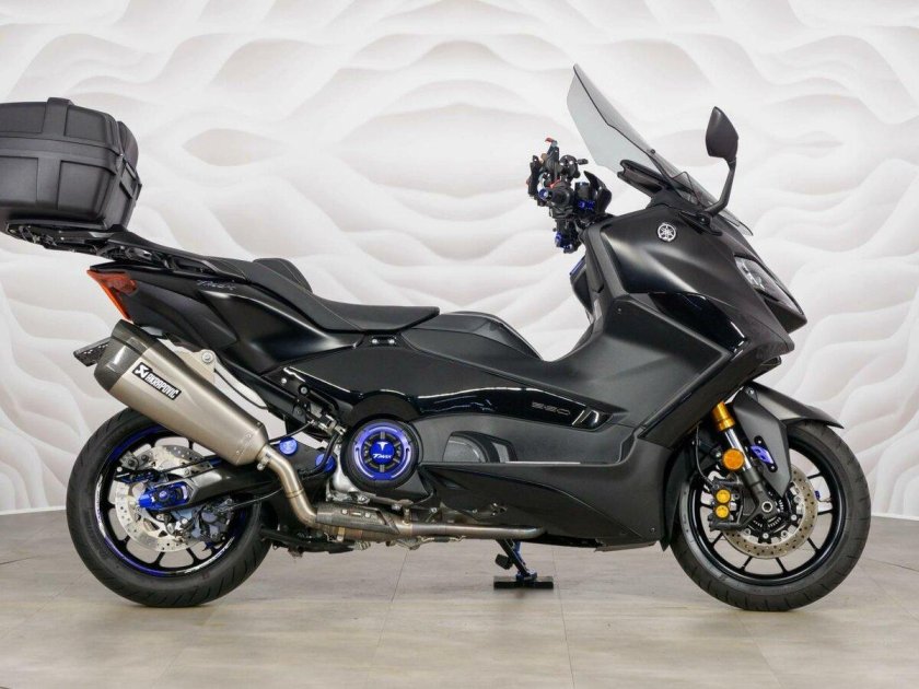 Макси скутер