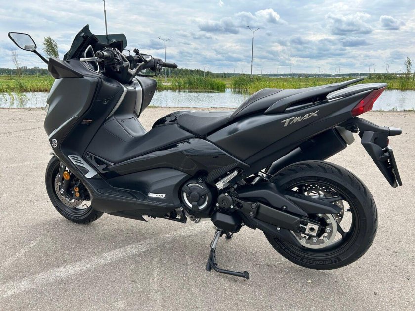 Yamaha tmax 2021