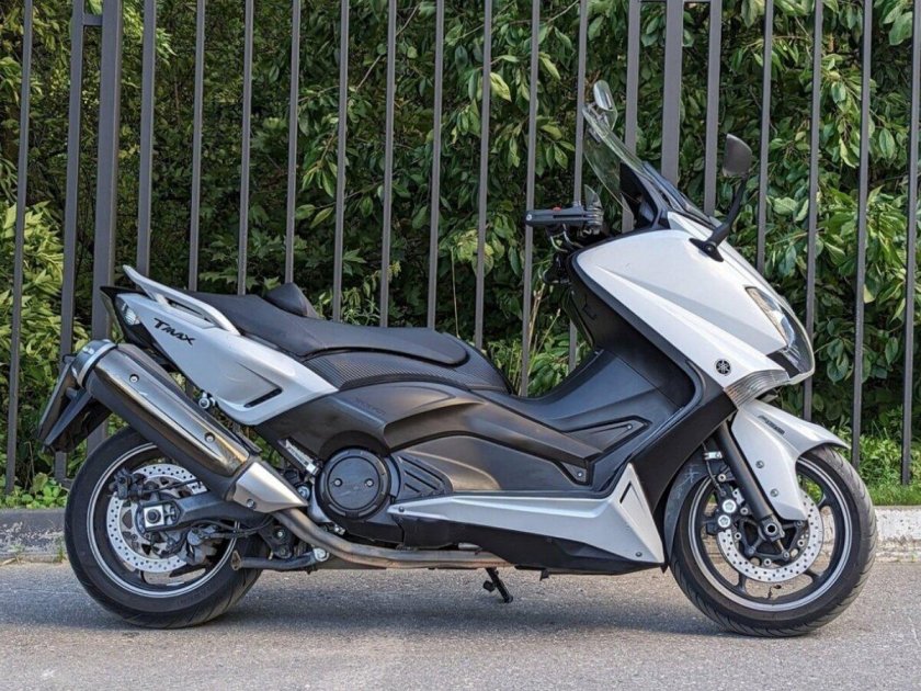Скутер yamaha