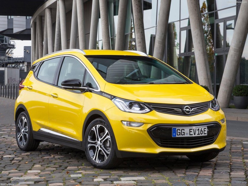 Opel ampera e
