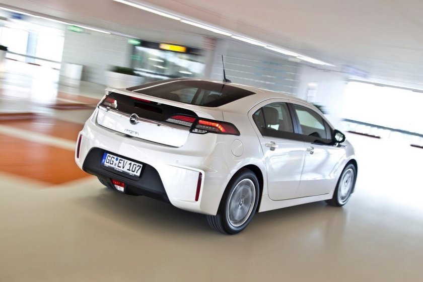Opel Ampera 1
