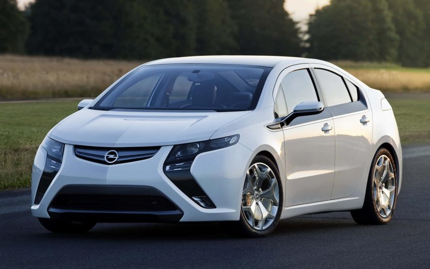 Opel Ampera 2012