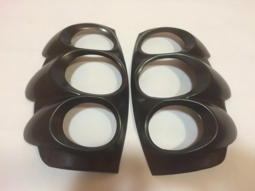 Накладки на задние фонари Шевроле Нива 2123