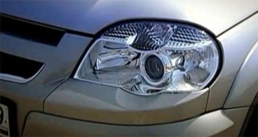 Chevrolet Niva реснички на фары