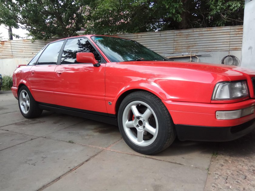 Ауди 80 б4 красная