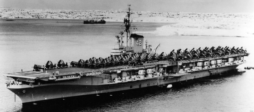 Авианосец Мидуэй 1945