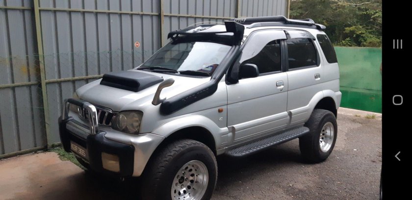 Дайхатсу Териос j102