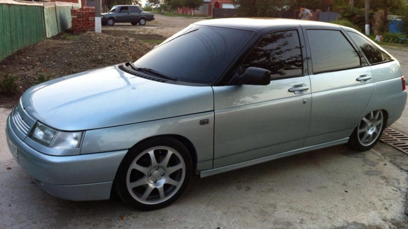 ВАЗ 2112 серебристый Мираж