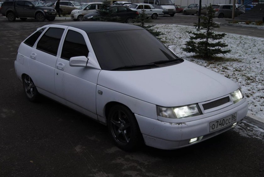 ВАЗ 2112 белая