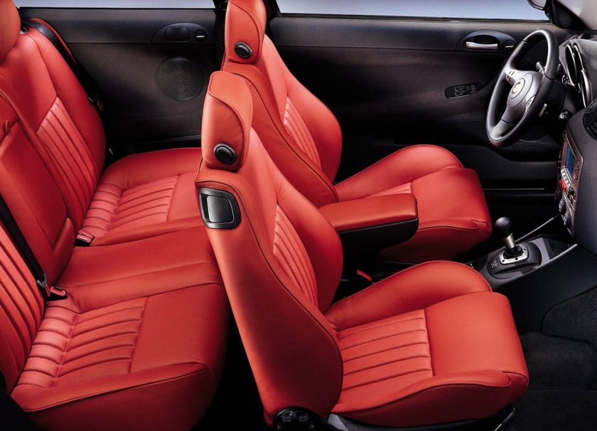 Alfa Romeo 147 салон