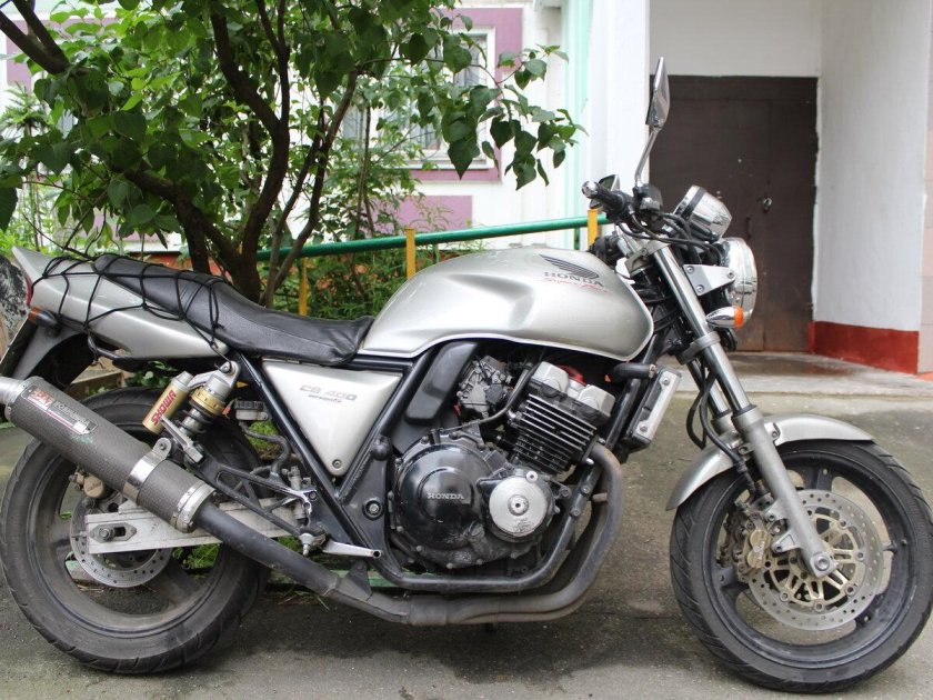 Honda CB 400