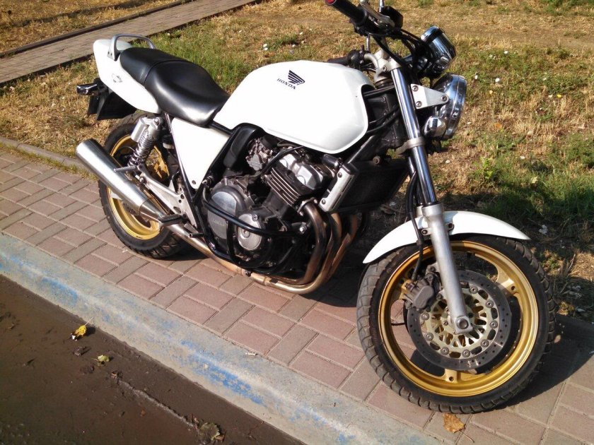 Honda CB 400 SF 1996