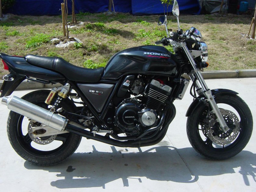 Honda sb400 super four
