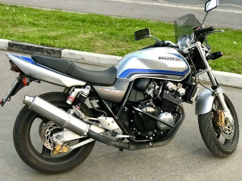 Honda cb400 2000