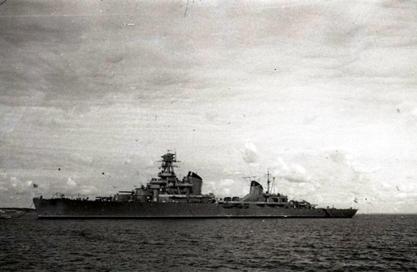 Краснознаменный крейсер Киров