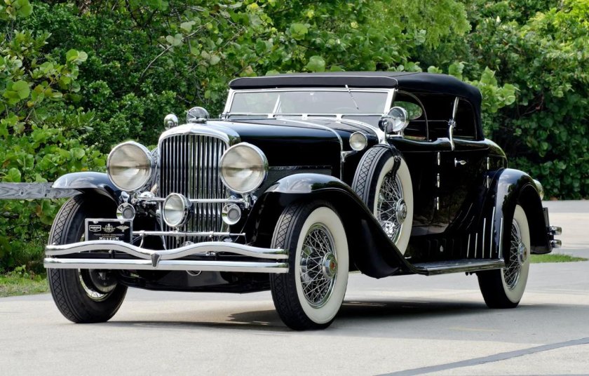Duesenberg car 1930