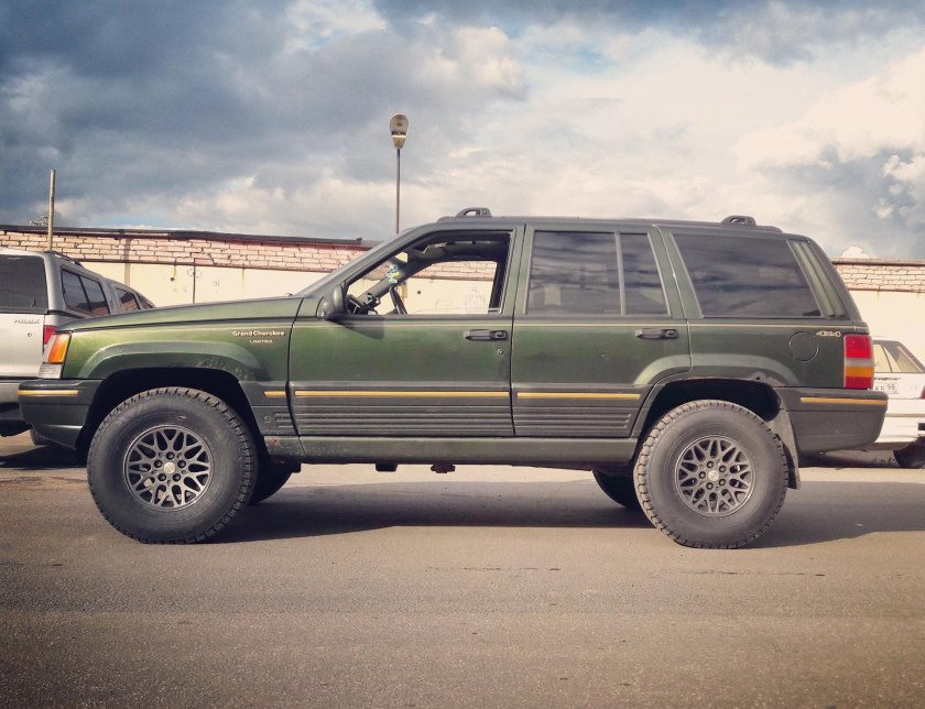 Jeep Grand Cherokee ZJ 5.2