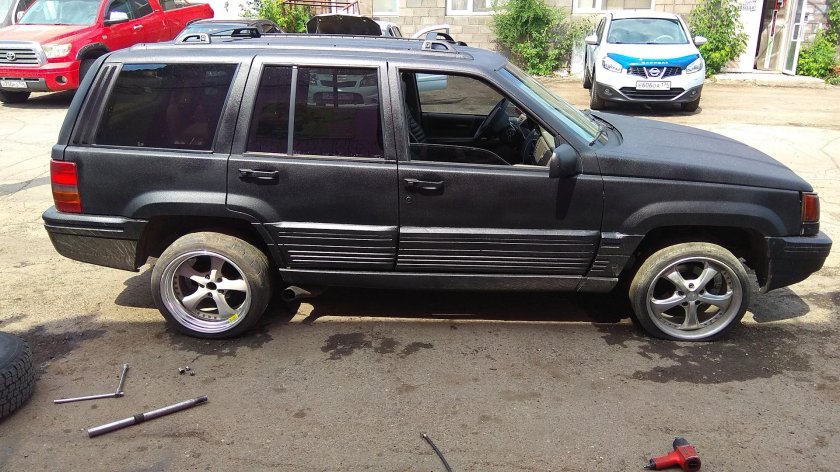 Jeep Grand Cherokee ZJ r18