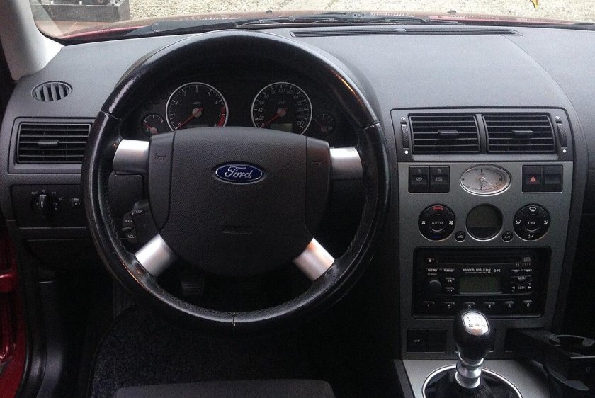 Ford Mondeo 2004 салон