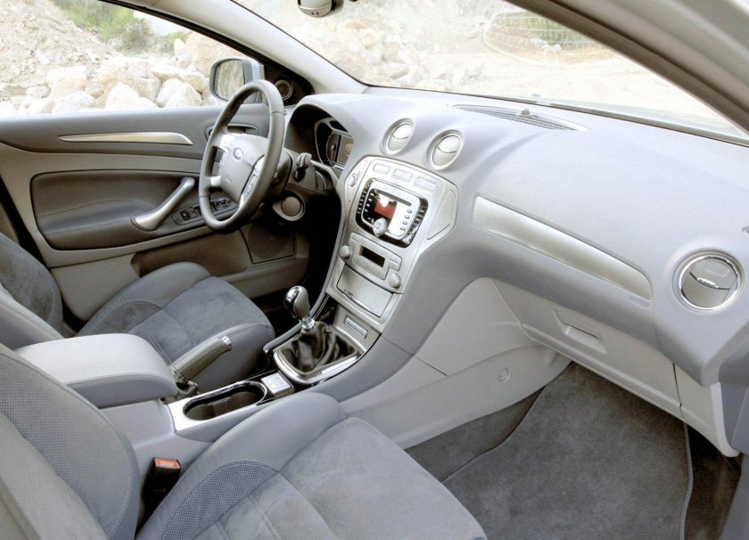Белый салон Мондео 3