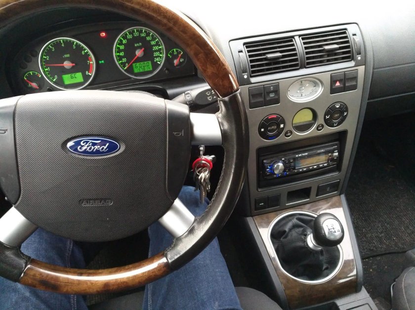 Ford Mondeo 3 салон