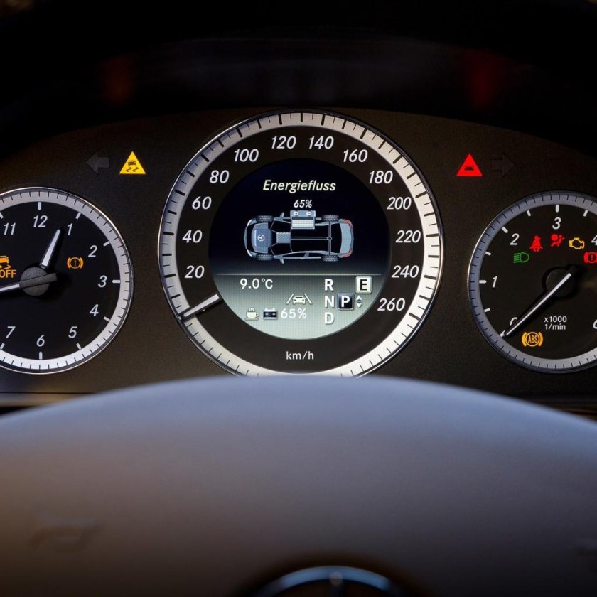 Тахометр Мерседес