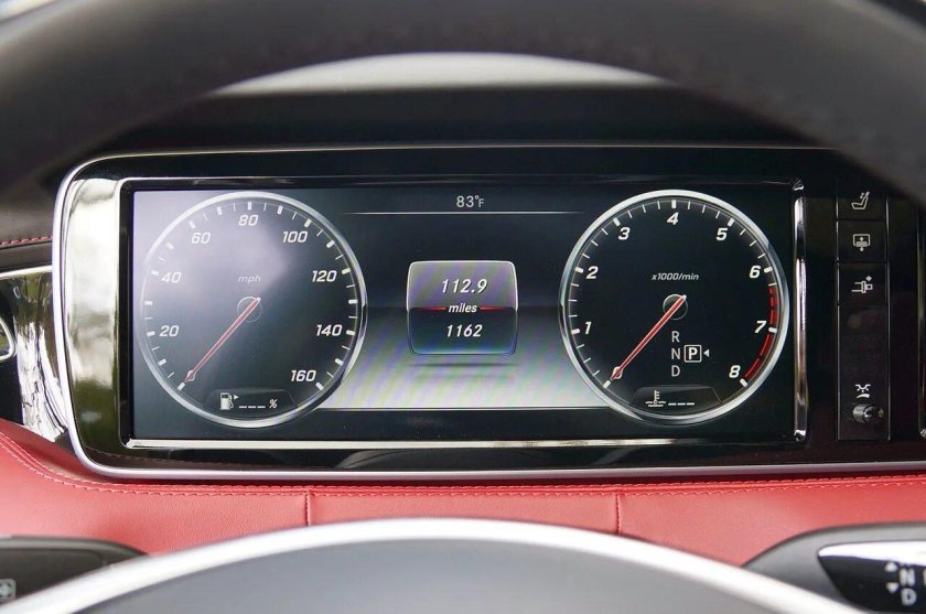 Панель Мерседес 223