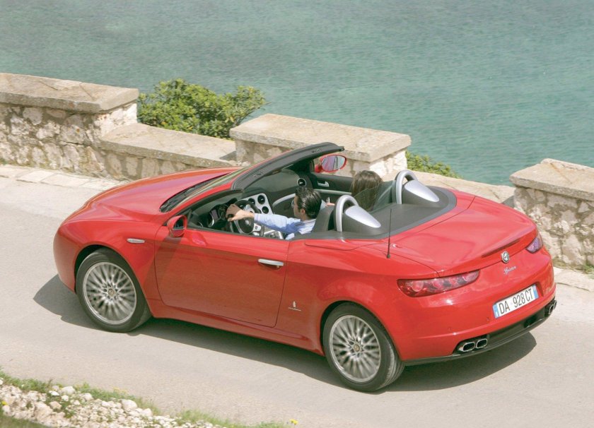 Alfa Romeo Brera кабриолет