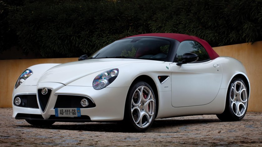 Альфа Ромео 8с