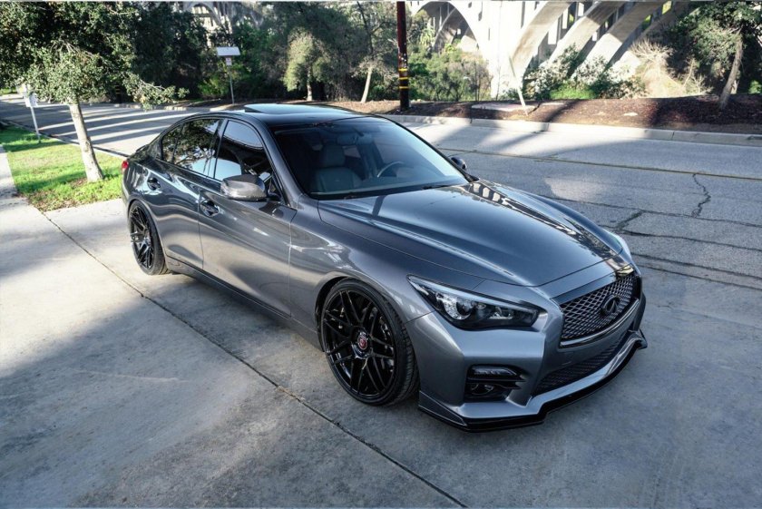 Infiniti. Q50 Grey