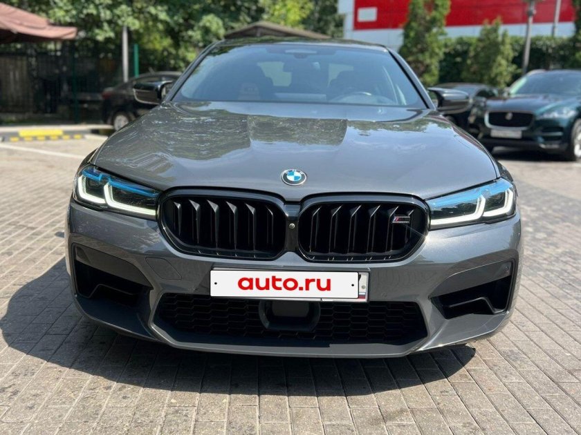 Серая бмв м 5