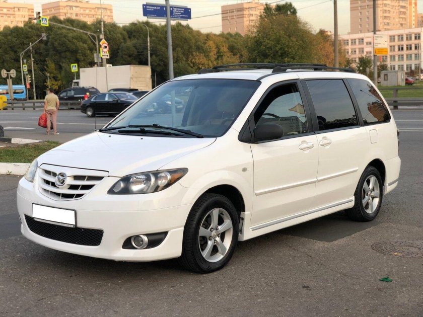 Mazda MPV 2