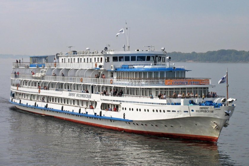 Хирург Разумовский теплоход навигация 2022