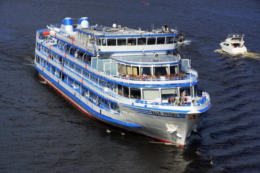 Теплоход Илья Репин