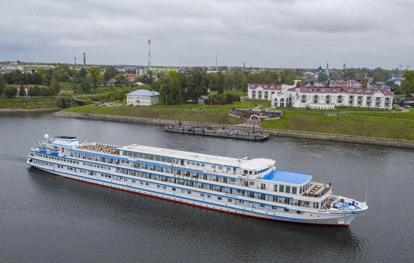Теплоход Россия Мостурфлот