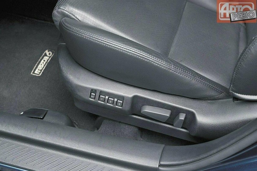 Водительское сиденье Мазда 6