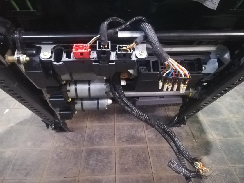 Блок подогрева сидений Мерседес 210