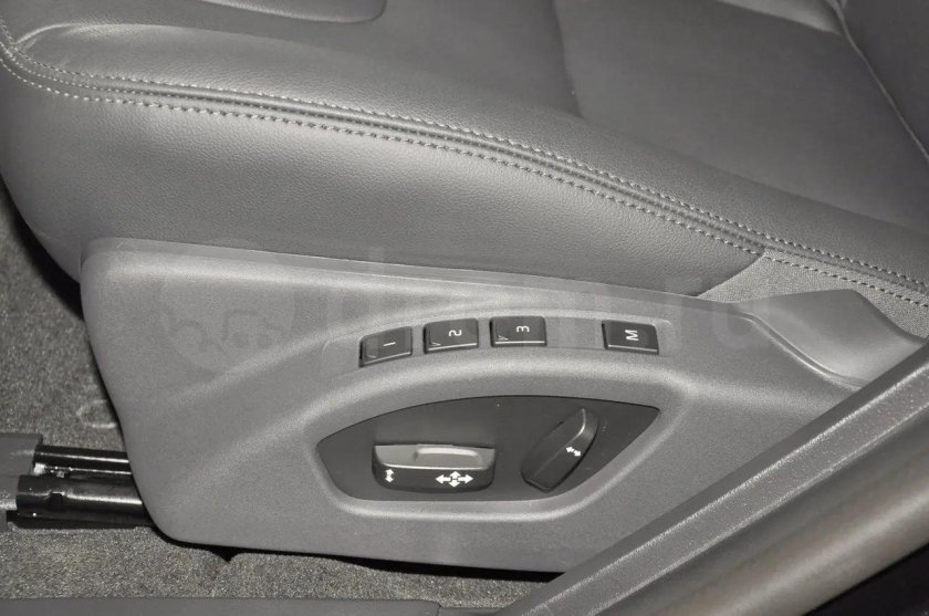 Водительское сиденье