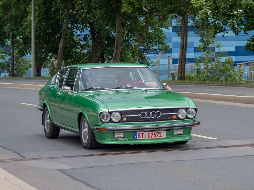 Audi 100 Coupe s