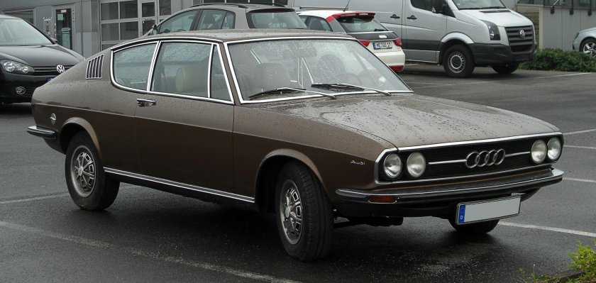 Audi 100 coupe