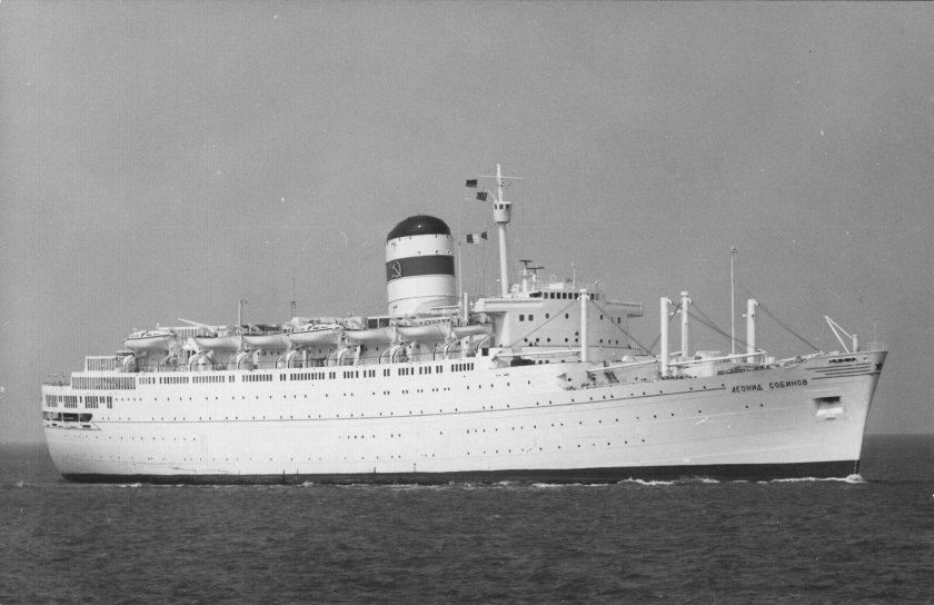 Турбоход Леонид Собинов