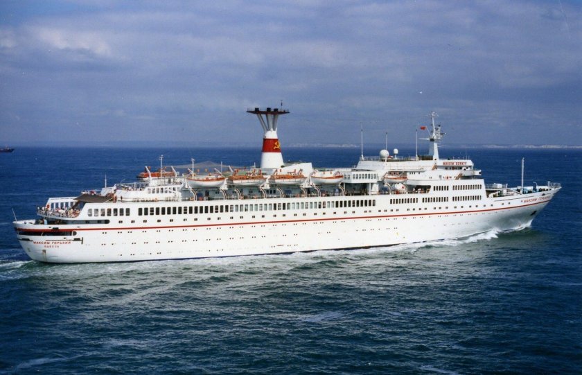 Турбоход Максим Горький