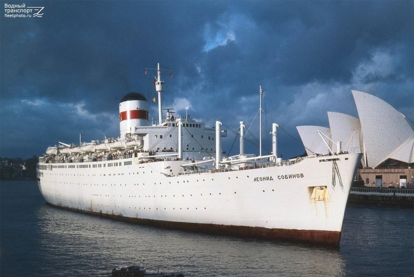 Турбоход Леонид Собинов