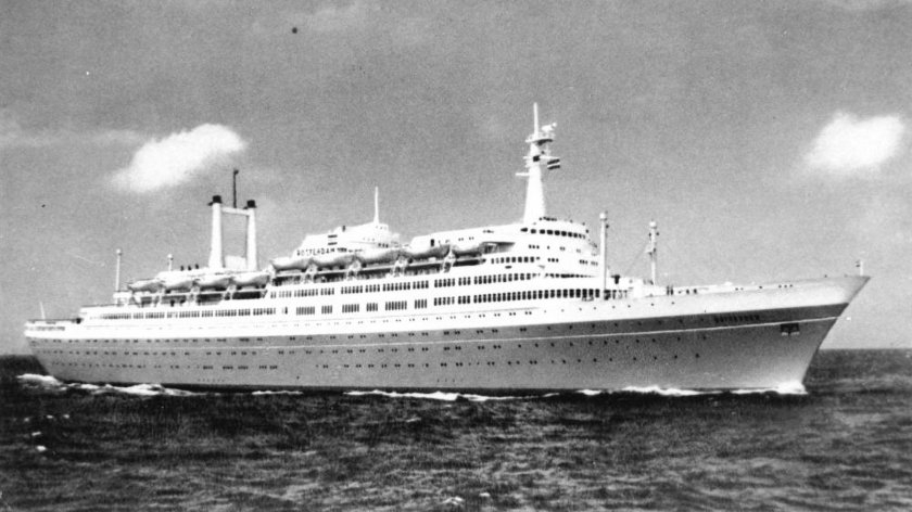 Речной теплоход Вацлав Воровский