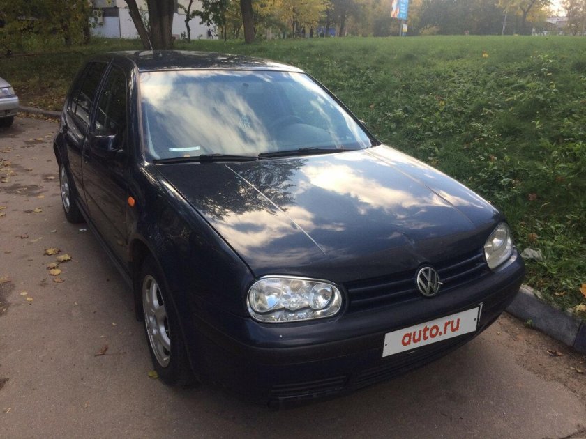 Фольксваген гольф 2000г 1.4