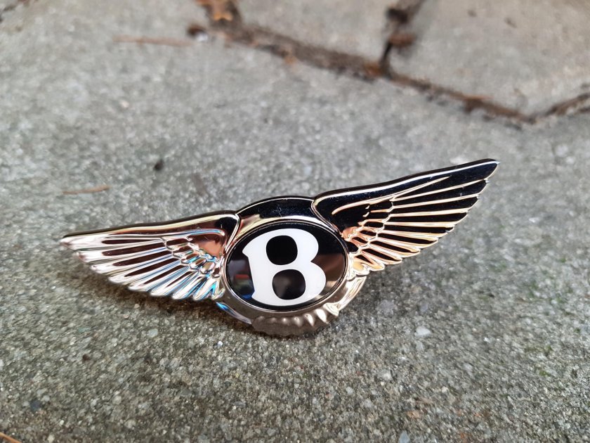 Бентли логотип